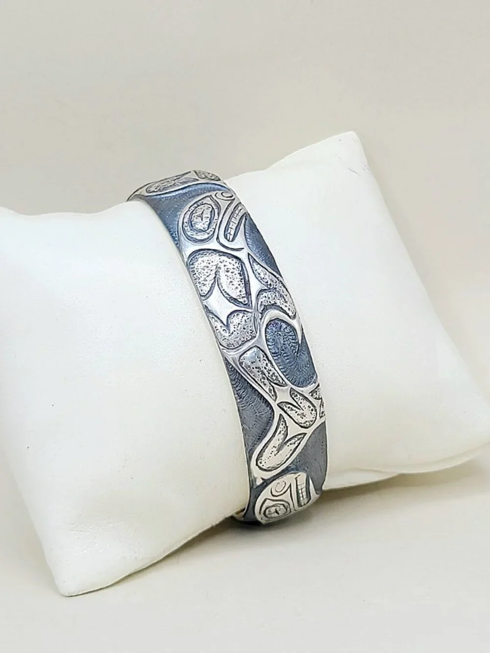 David Yurman Wide Northwest Cuff Bracelet in Sterling Silver - 17mm - 7" - Picture 2 of 13